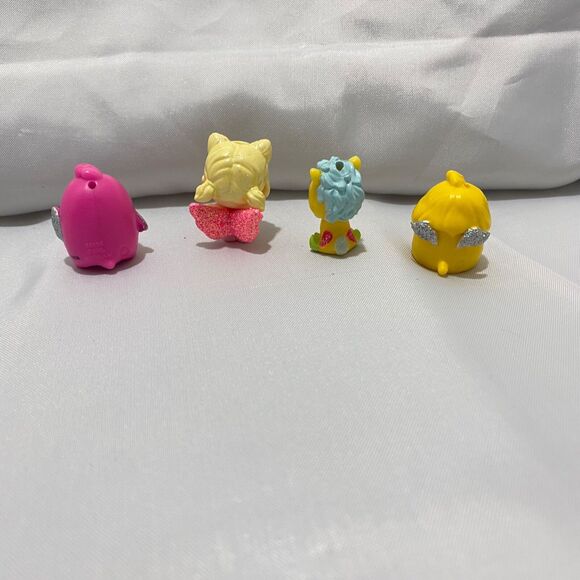 Hatchimals Lot of 4 Random Mini Figures Colleggtibles Miniature Toys - Picture 5 of 5